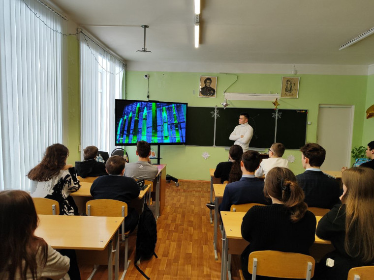 В рамках профориентационной работы.